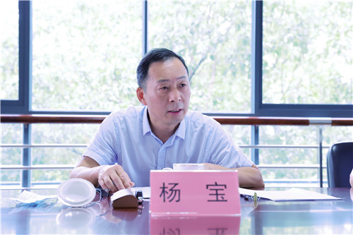 杨宝.jpg 杨宝.jpg